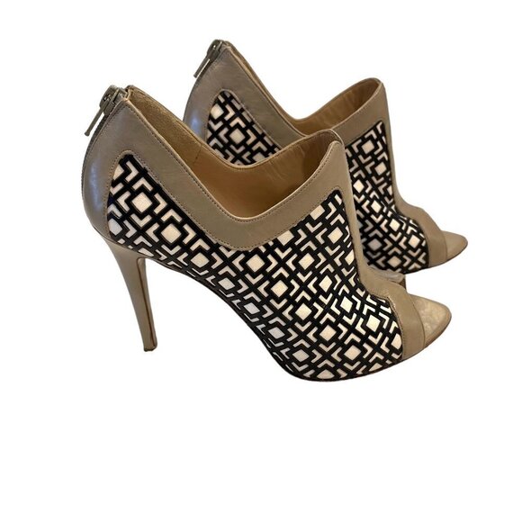 Nicholas Kirkwood Italian Leather Geometric Laser Cut Peep Toe Bootie Stiletto - Picture 2 of 13
